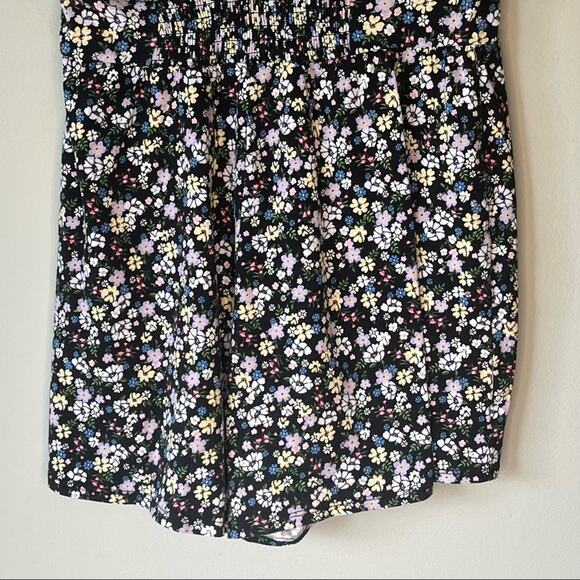 Divided H&M Black Floral Romper Size Medium - Picture 12 of 13
